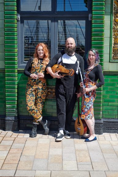 Hase Waits folk group 